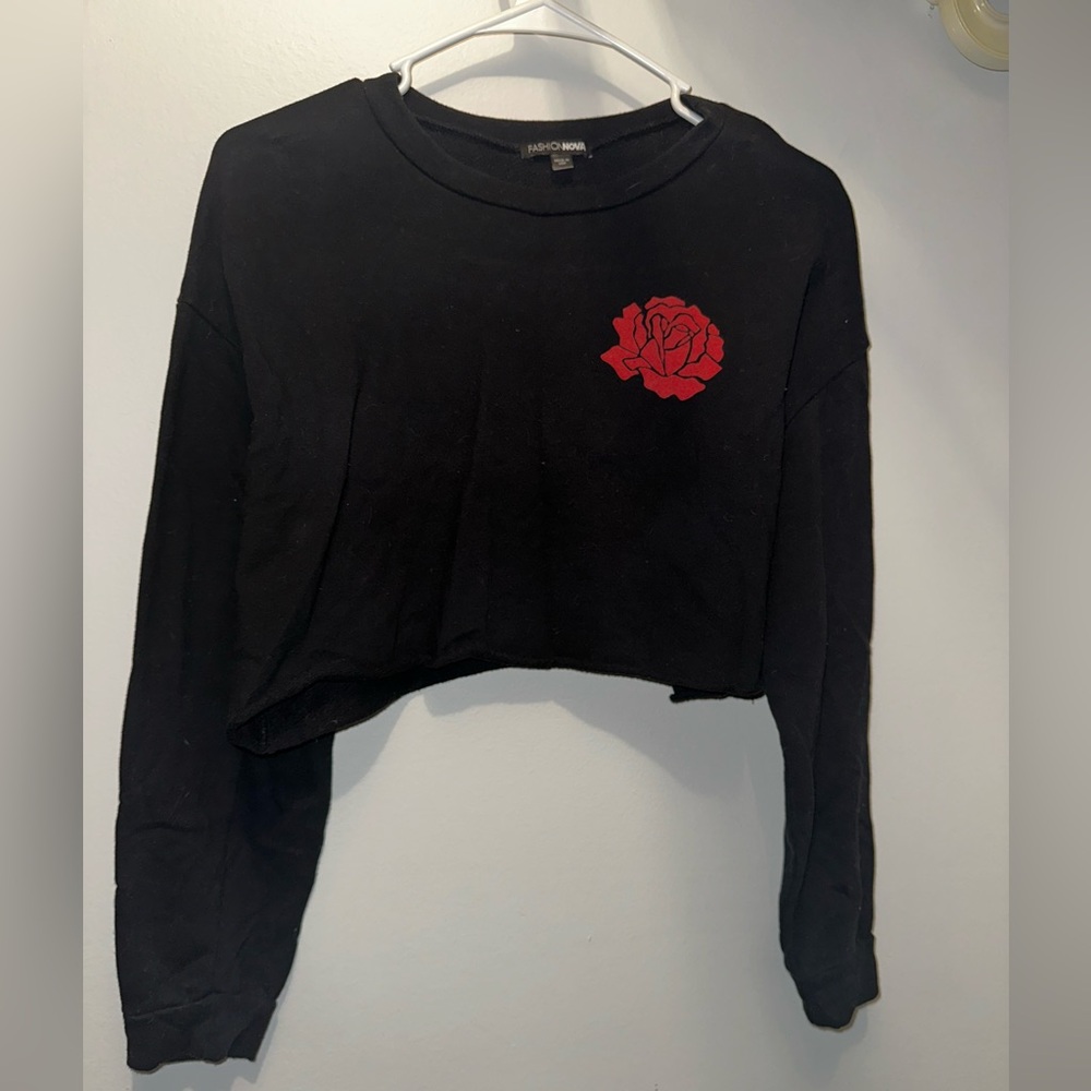 Fashion Nova Black Cropped Rose Long Sleeve Tee